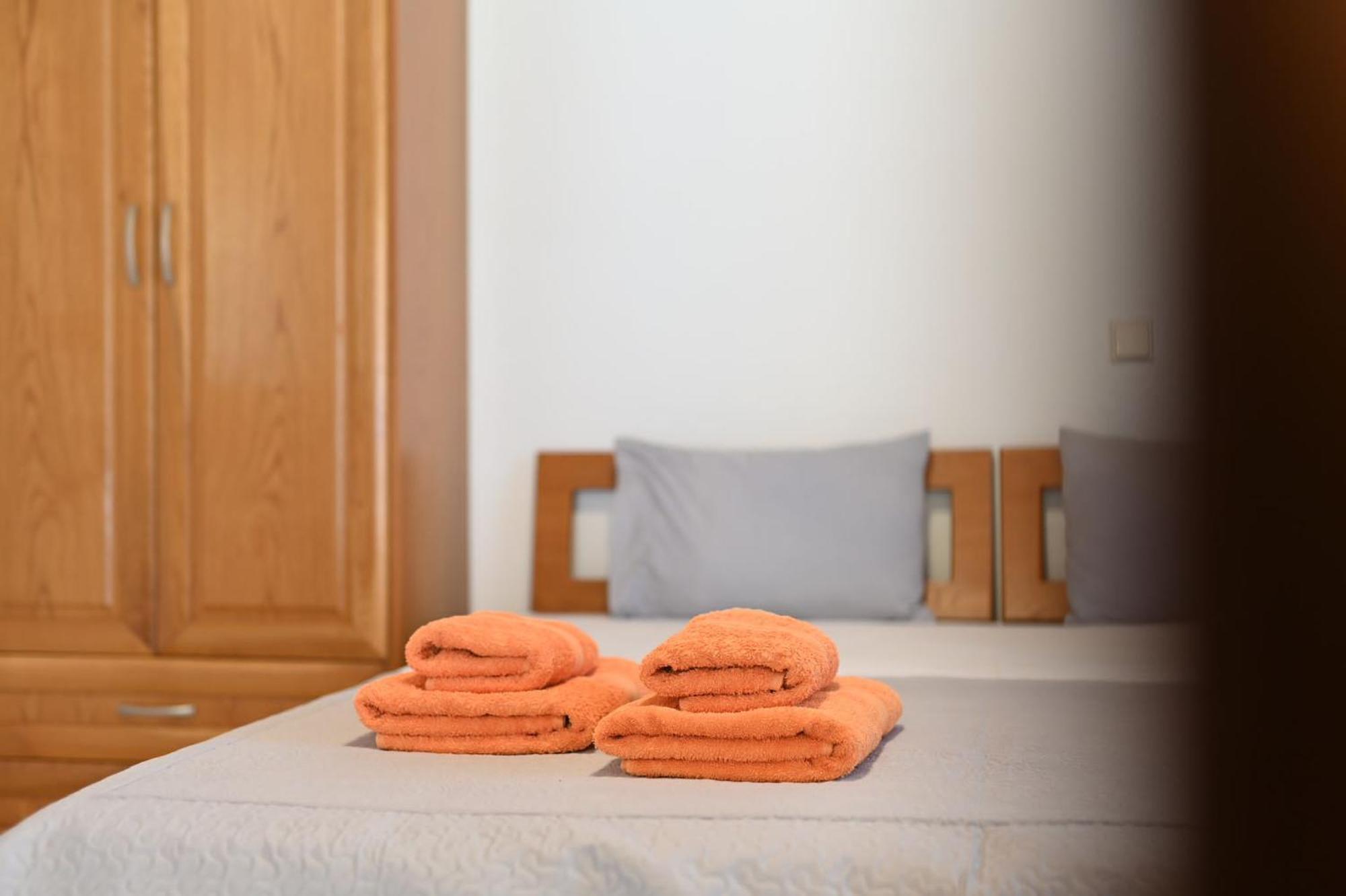 Guesthouse Agnandi Káto Loutrákion Dış mekan fotoğraf
