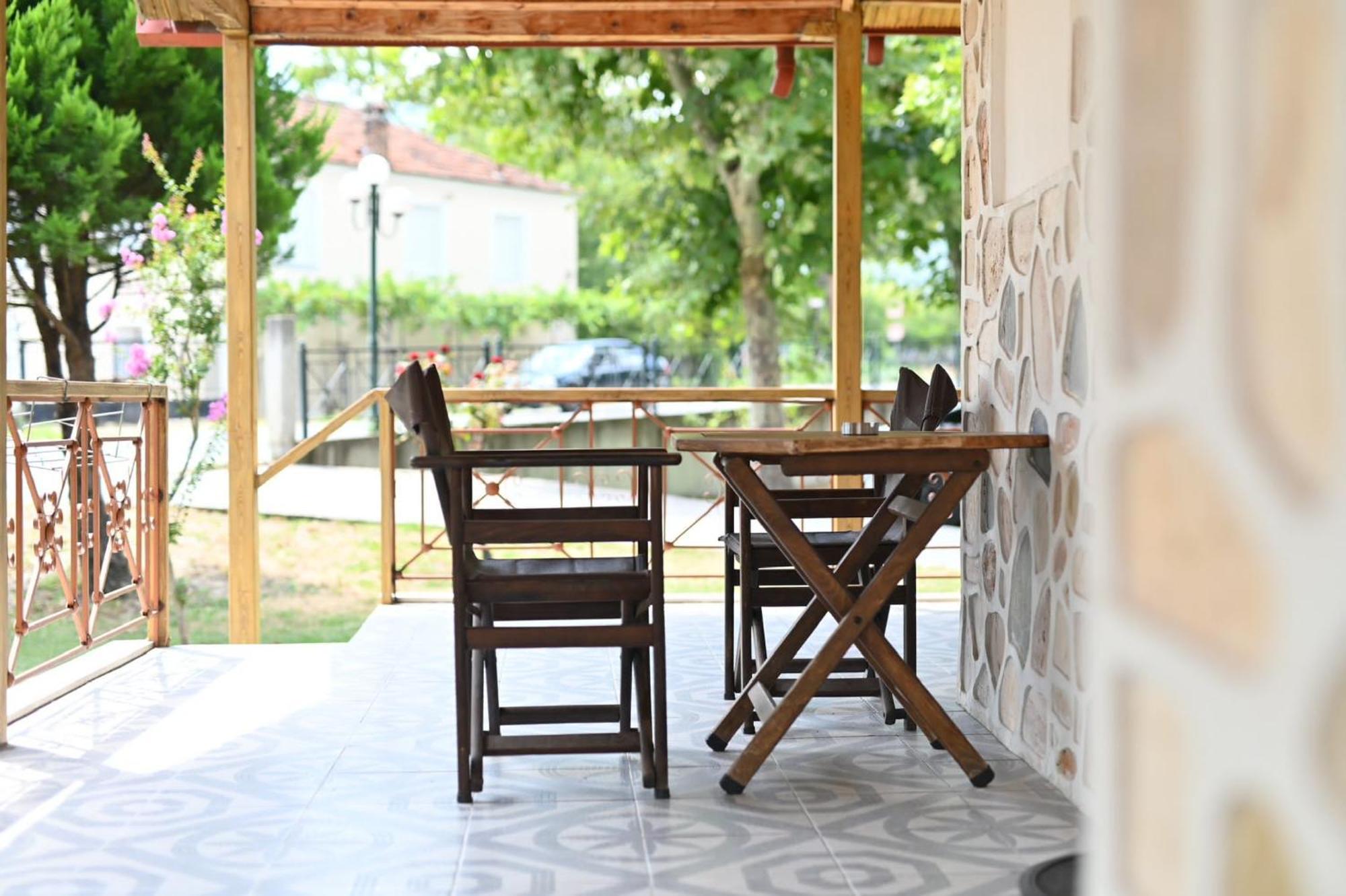 Guesthouse Agnandi Káto Loutrákion Dış mekan fotoğraf