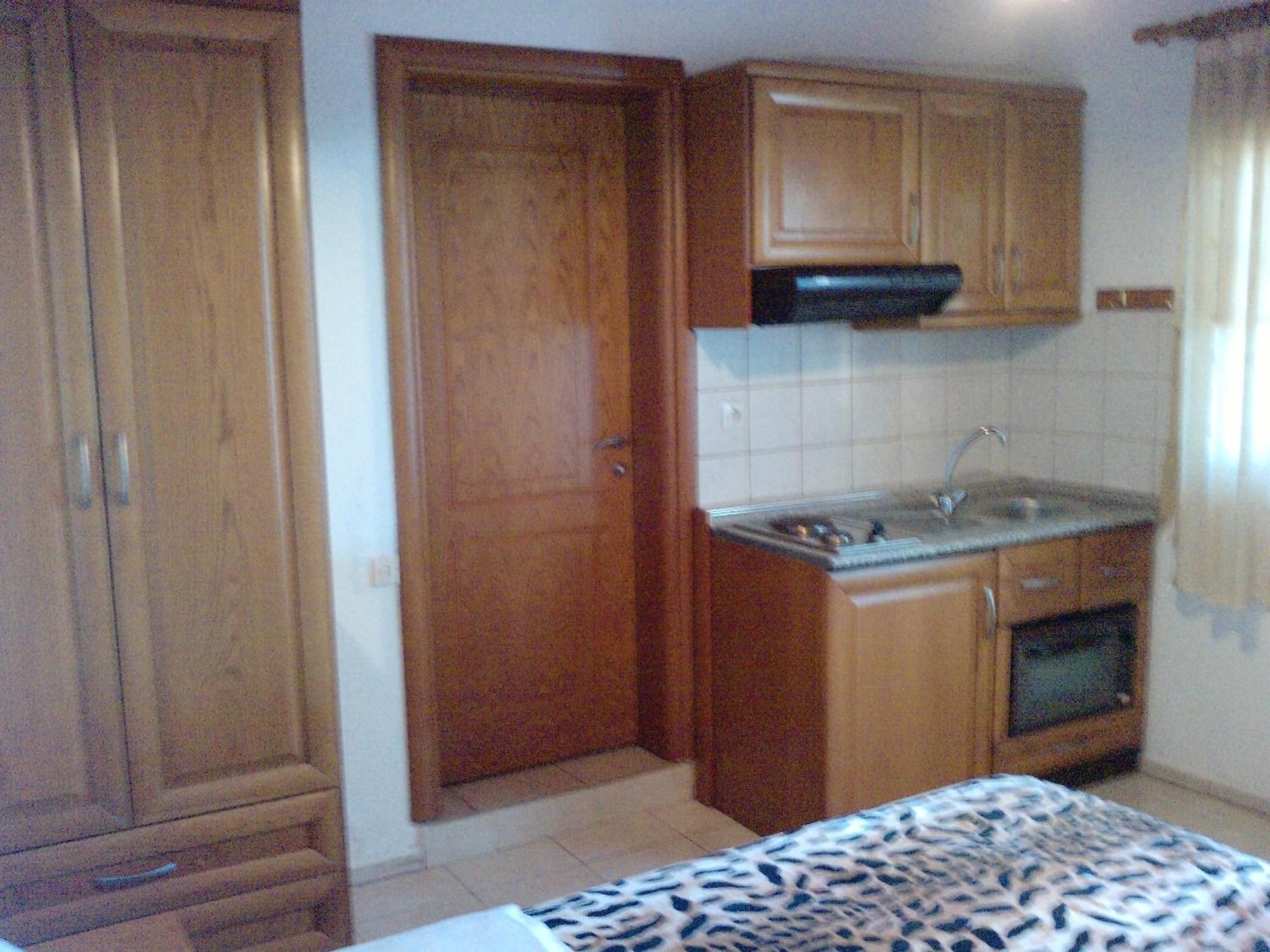 Guesthouse Agnandi Káto Loutrákion Oda fotoğraf