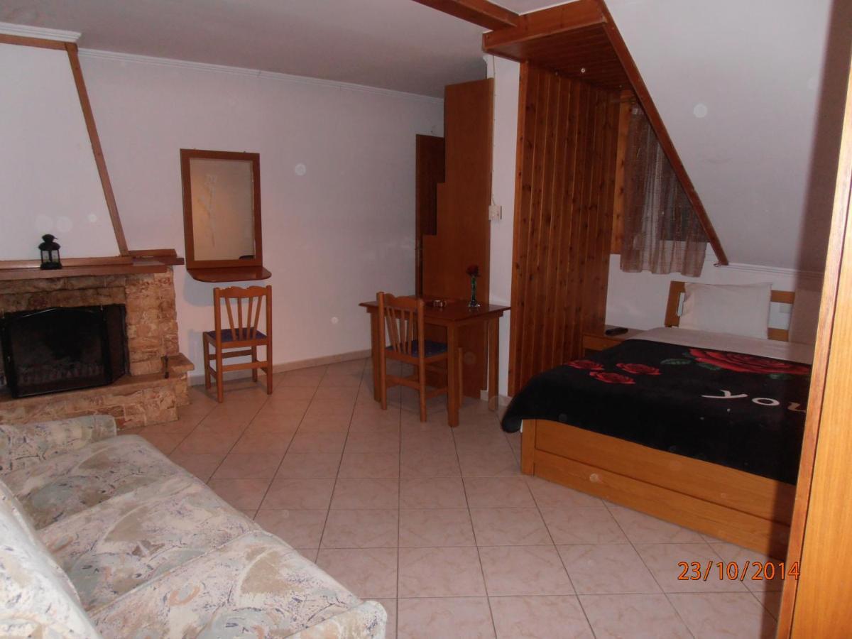 Guesthouse Agnandi Káto Loutrákion Dış mekan fotoğraf