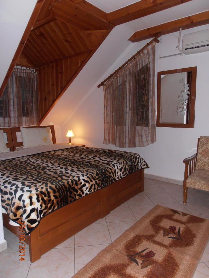 Guesthouse Agnandi Káto Loutrákion Dış mekan fotoğraf